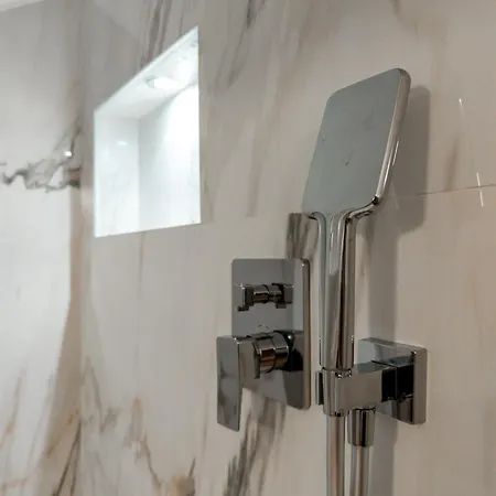 Domus Marzio Guest house 4*